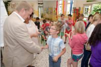 Fahrradhelme f�r die VS Neufeld, 29.06.2015