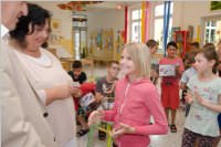 Fahrradhelme f�r die VS Neufeld, 29.06.2015