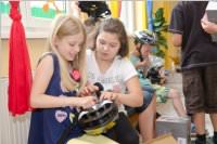 Fahrradhelme f�r die VS Neufeld, 29.06.2015
