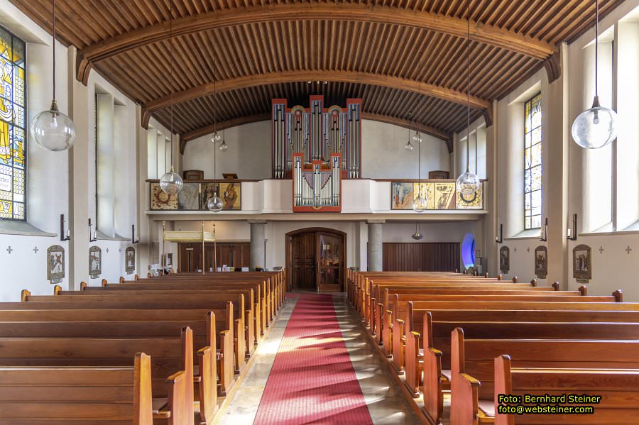 Hundertwasserkirche B�rnbach, Pfarrkirche hl. Barbara, September 2023