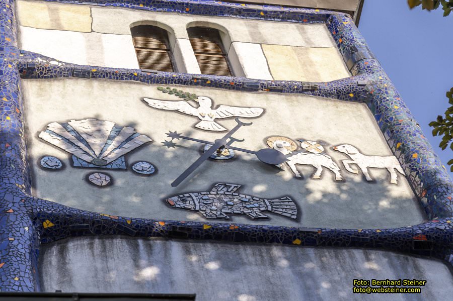 Hundertwasserkirche B�rnbach, Pfarrkirche hl. Barbara, September 2023