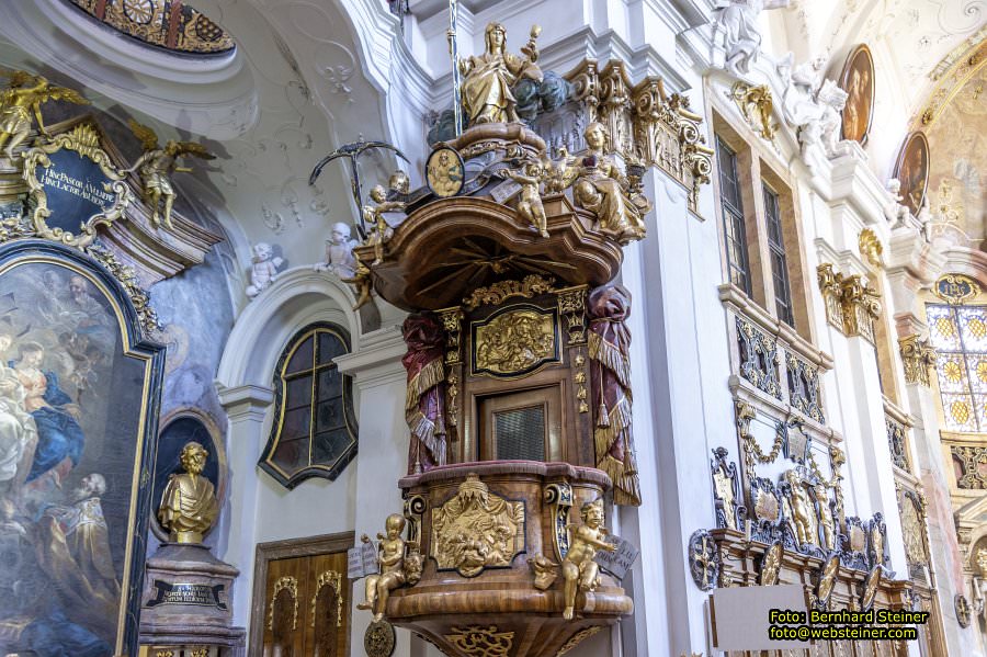 Stift D�rnstein an der Wachaubahn, Juni 2023