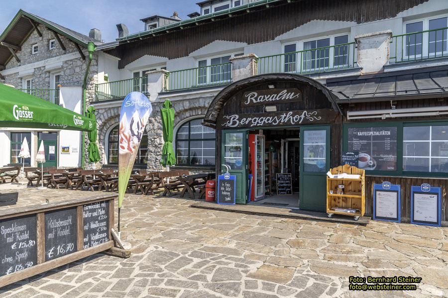 Raxalpe mit Rax-Seilbahn, Juli 2023