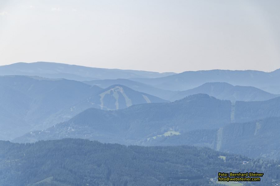 Raxalpe mit Rax-Seilbahn, Juli 2023