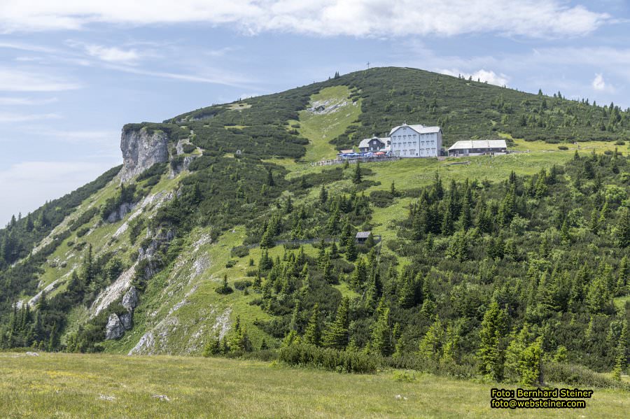 Raxalpe mit Rax-Seilbahn, Juli 2023