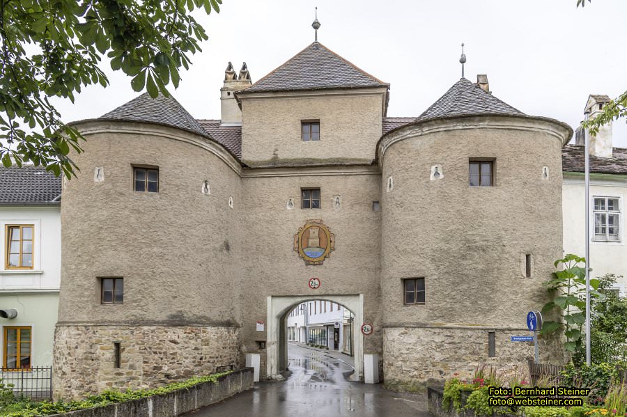 Pfarrkirche und Schloss Traismauer, August 2023